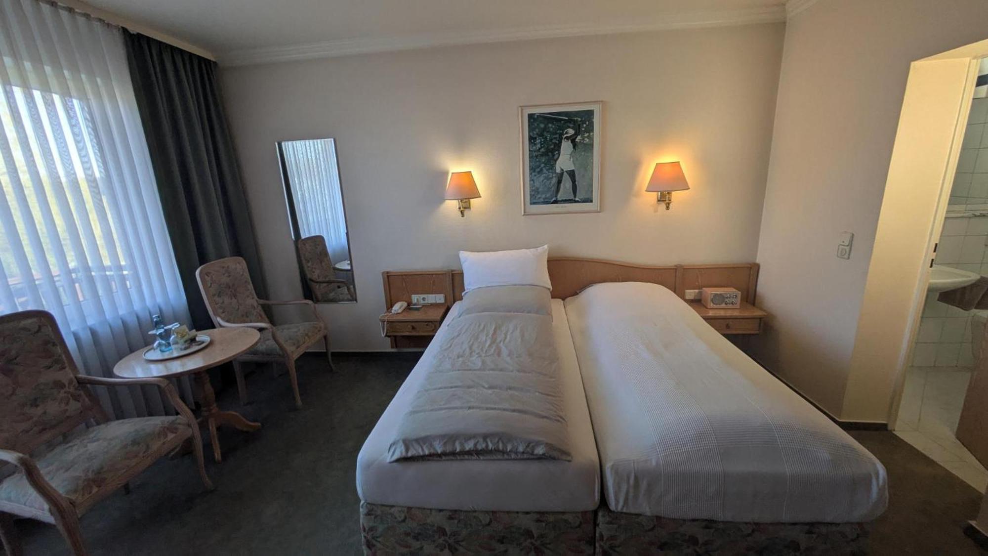 Landhotel Sonneneck - Breuna Im Naturpark Екстериор снимка